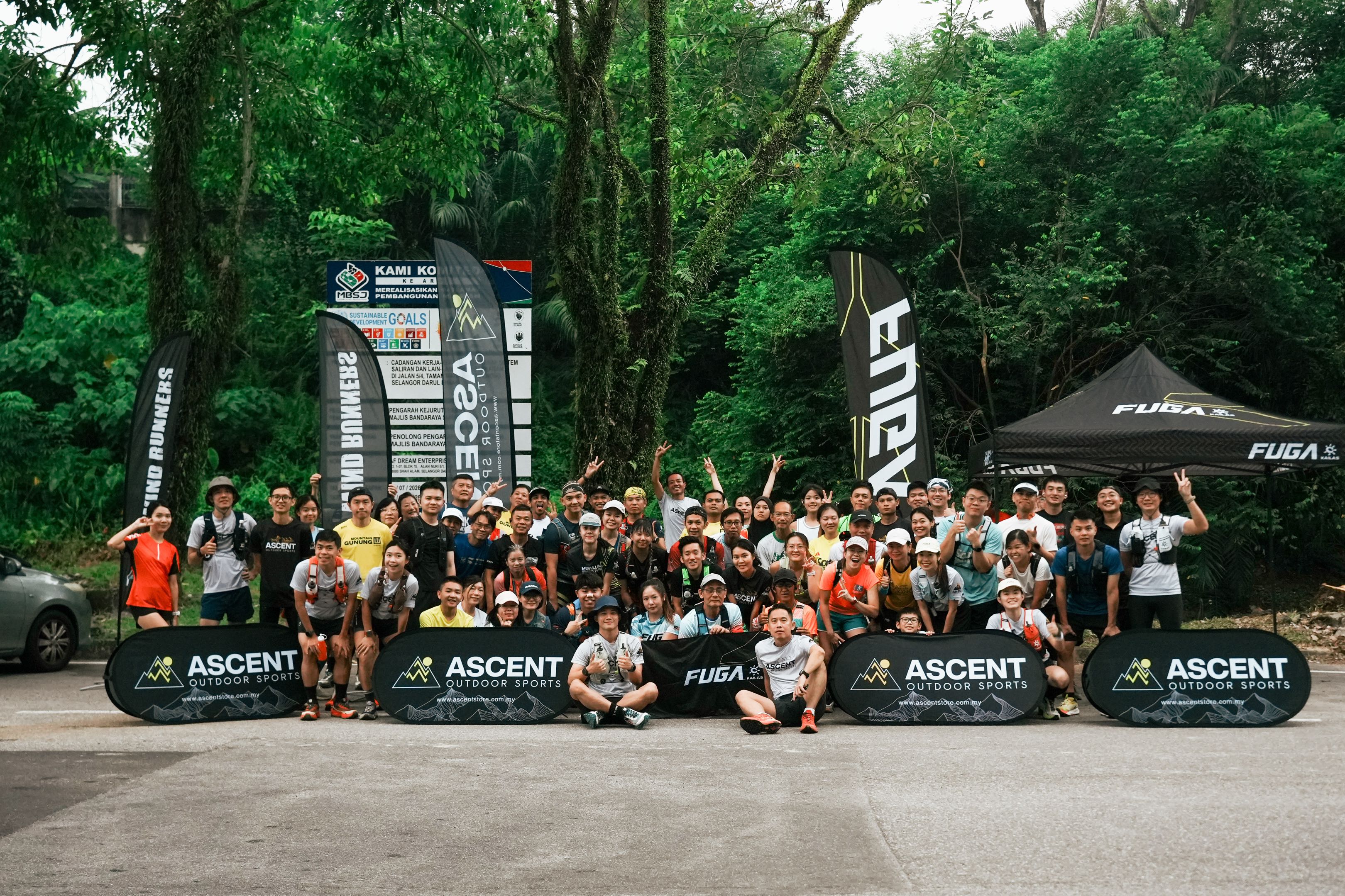 Ascent Outdoor Wind Runners Trail Running Clinic